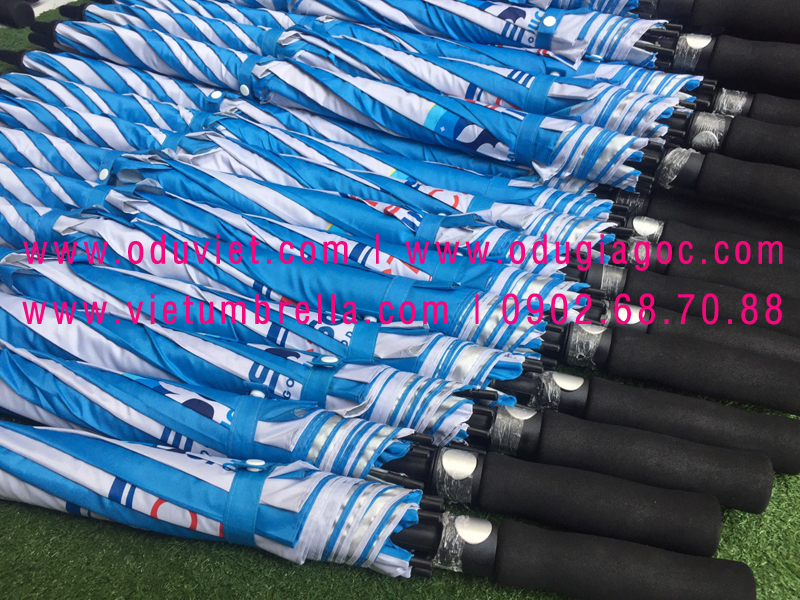 xưởng sản xuất ô dù cầm tay in logo quảng cáo